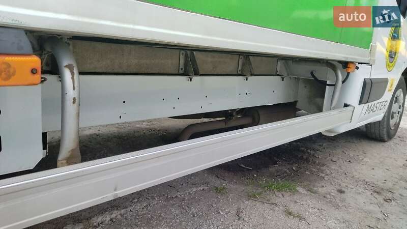 Вантажний фургон Renault Master 2015 в Дніпрі
