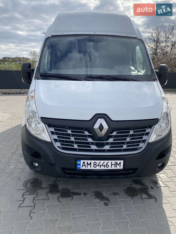 Грузовой фургон Renault Master 2015 в Коростене