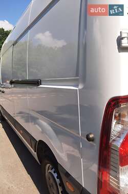 Вантажний фургон Renault Master 2020 в 
