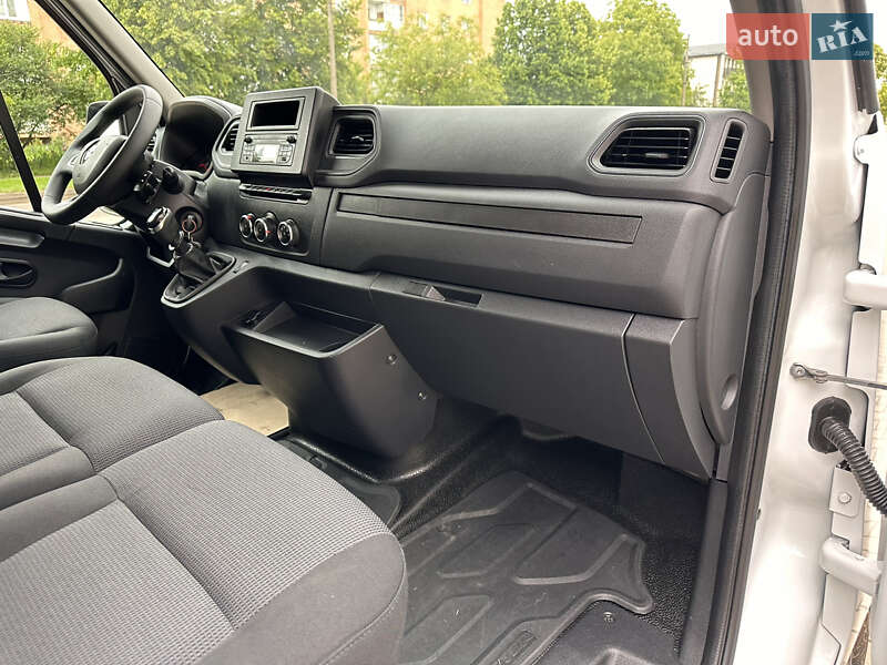 Грузовой фургон Renault Master 2020 в Дубно