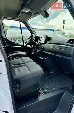 Вантажний фургон Renault Master 2020 в 