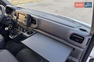 Грузовой фургон Renault Master 2021 в 