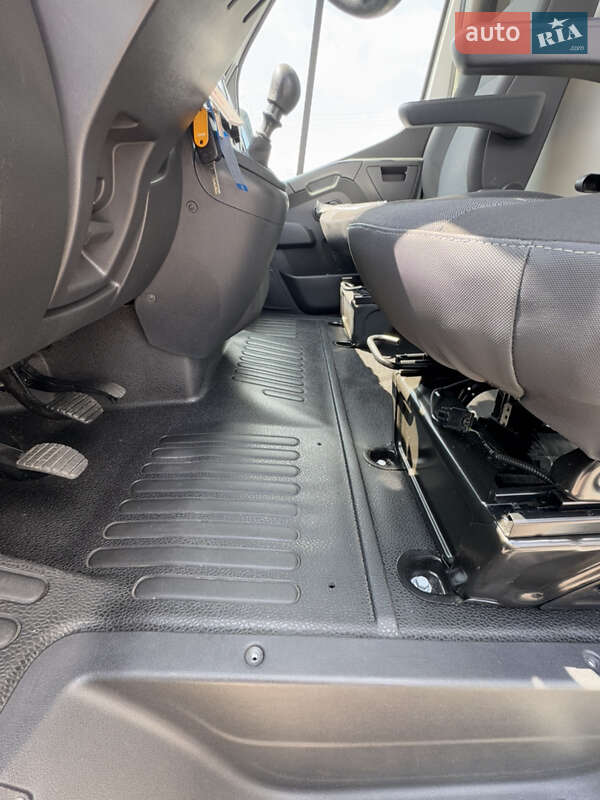 Грузовой фургон Renault Master 2018 в Киеве