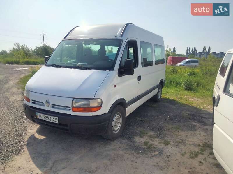 Грузопассажирский фургон Renault Master 2000 в 