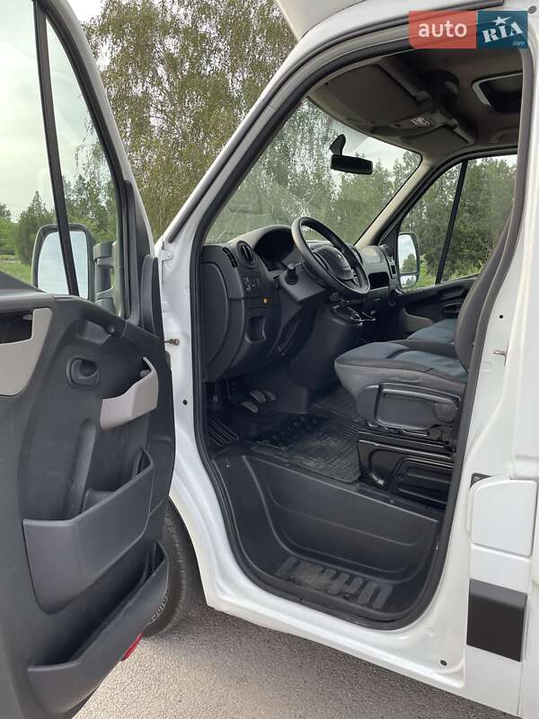 Грузовой фургон Renault Master 2016 в Днепре