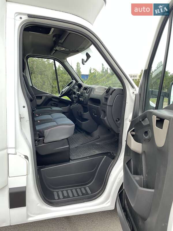 Грузовой фургон Renault Master 2016 в Днепре