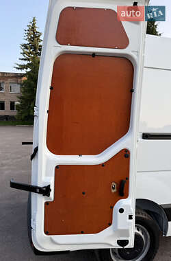 Вантажний фургон Renault Master 2022 в 
