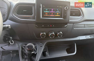 Вантажний фургон Renault Master 2022 в 