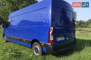 Грузовой фургон Renault Master 2022 в 