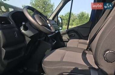 Грузовой фургон Renault Master 2022 в 