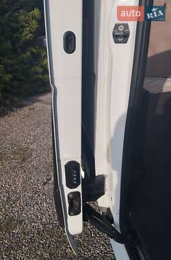 Грузовой фургон Renault Master 2018 в 