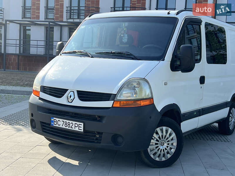 Вантажний фургон Renault Master 2006 в Самборі