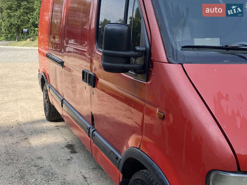 Грузовой фургон Renault Master 2000 в Дрогобыче