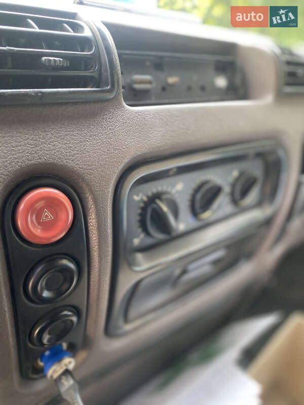 Грузовой фургон Renault Master 2000 в Дрогобыче