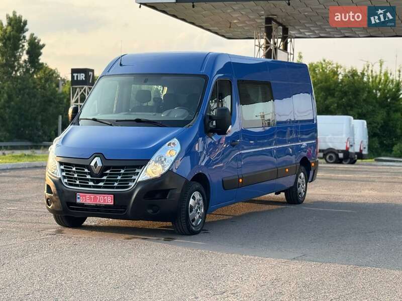 Грузопассажирский фургон Renault Master 2017 в Дубно
