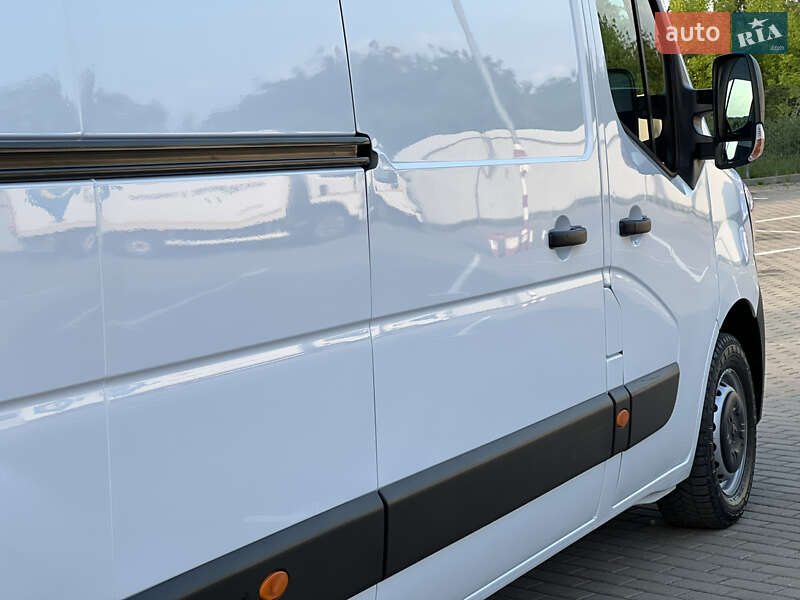 Грузовой фургон Renault Master 2022 в Дубно
