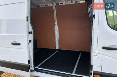 Вантажний фургон Renault Master 2022 в 