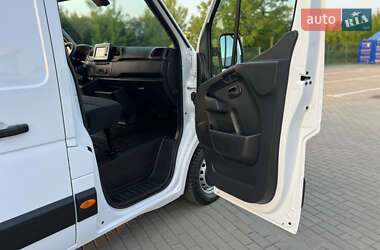 Вантажний фургон Renault Master 2022 в 