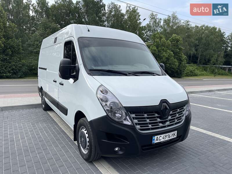 Грузовой фургон Renault Master 2017 в Луцке