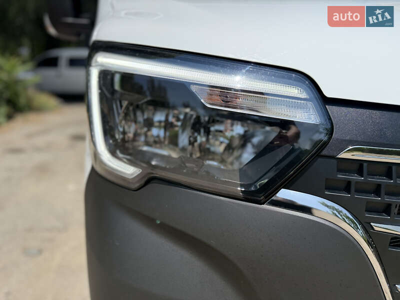 Грузовой фургон Renault Master 2022 в Днепре