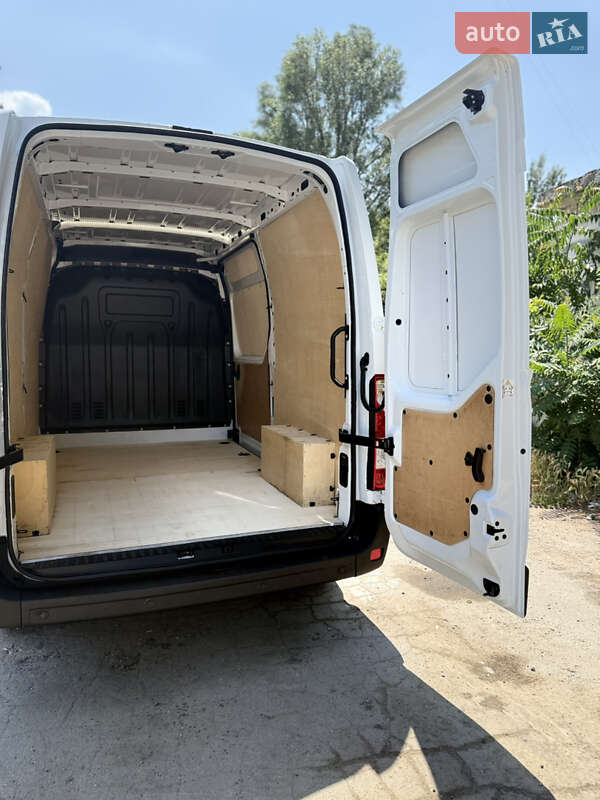 Грузовой фургон Renault Master 2022 в Днепре