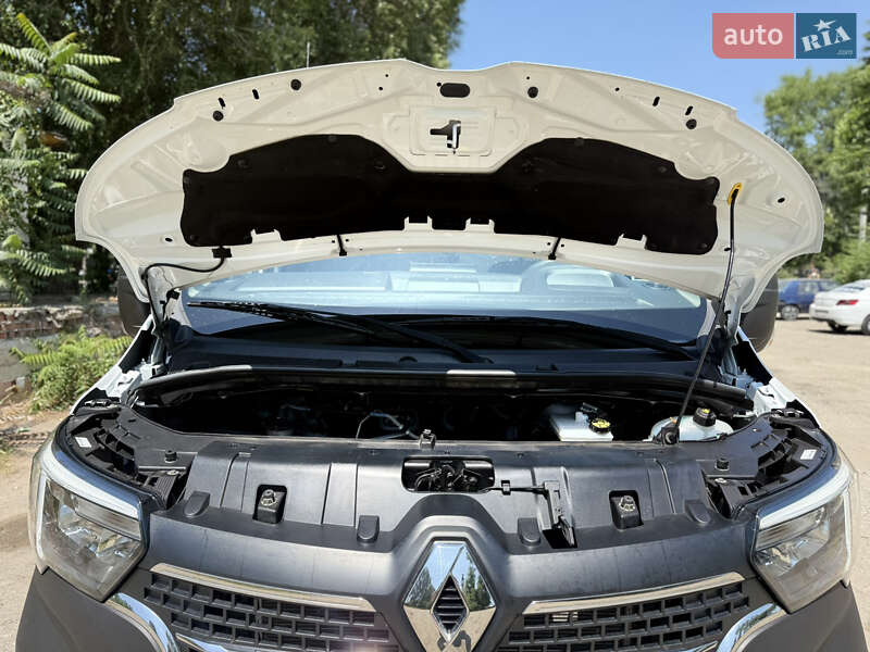 Грузовой фургон Renault Master 2022 в Днепре