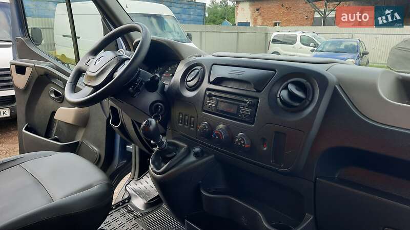 Грузовой фургон Renault Master 2015 в Ивано-Франковске