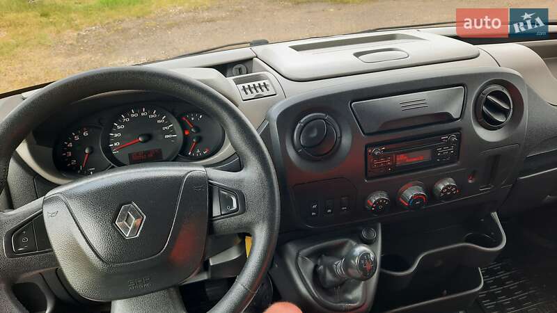 Грузовой фургон Renault Master 2015 в Ивано-Франковске