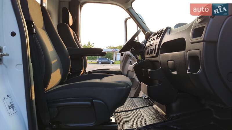 Грузовой фургон Renault Master 2017 в Бердичеве