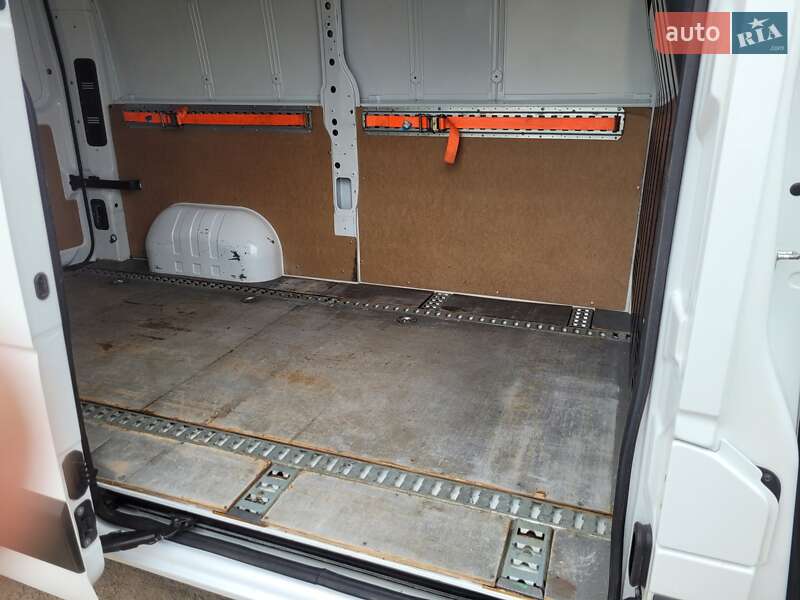 Грузовой фургон Renault Master 2019 в Луцке