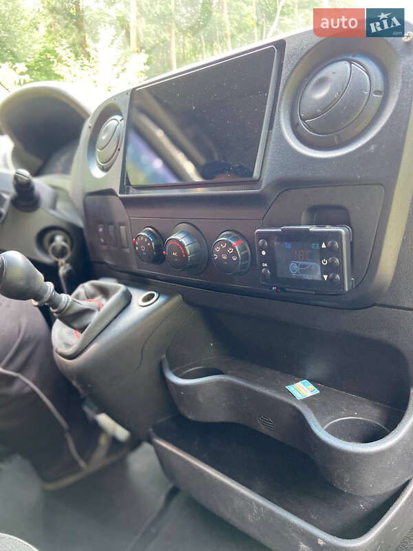 Автовоз Renault Master 2013 в Радивилове