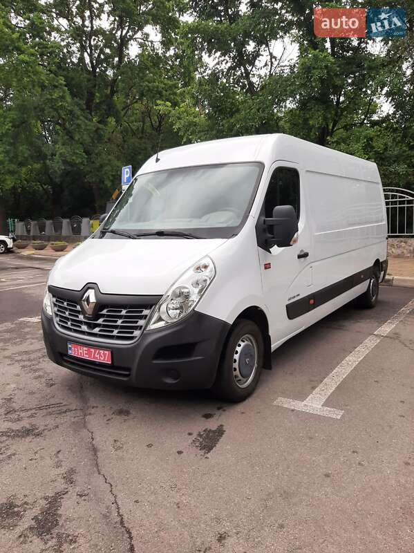 Вантажний фургон Renault Master 2016 в Полтаві
