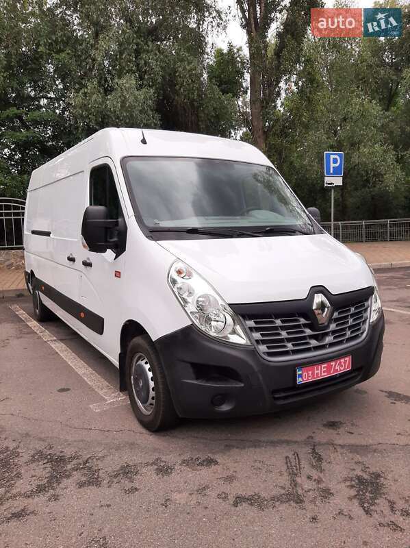 Вантажний фургон Renault Master 2016 в Полтаві
