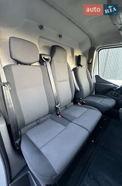 Вантажний фургон Renault Master 2023 в 