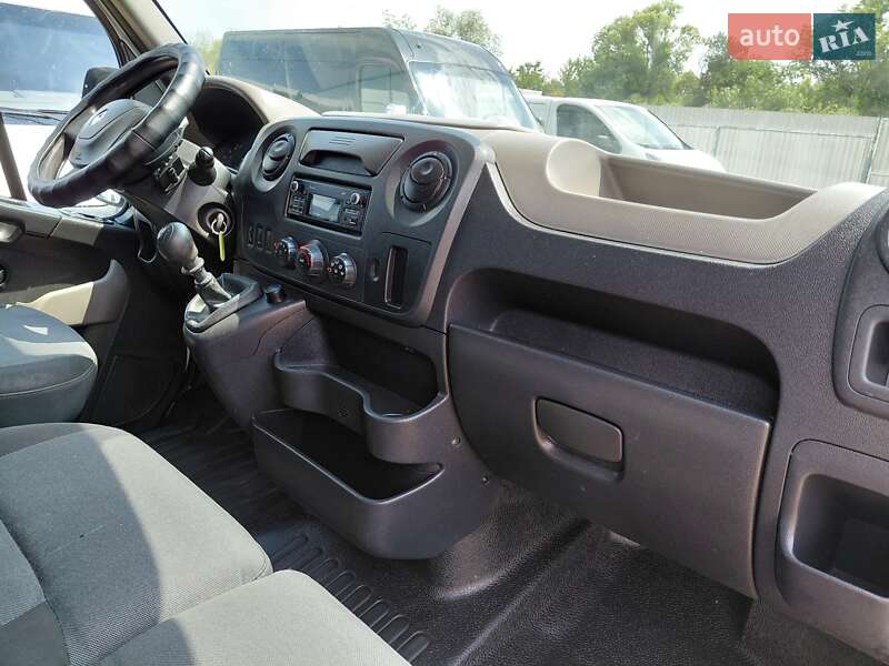 Грузовой фургон Renault Master 2017 в Ивано-Франковске