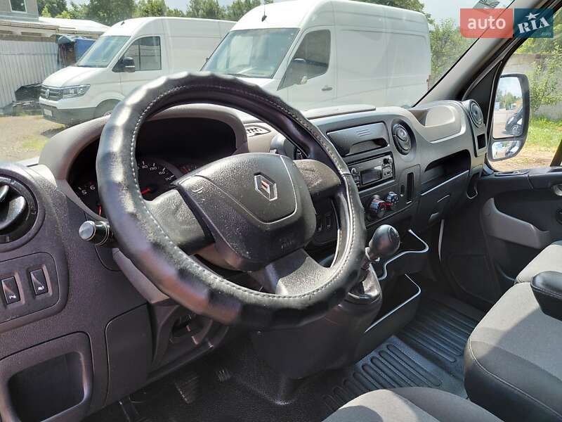Грузовой фургон Renault Master 2017 в Ивано-Франковске