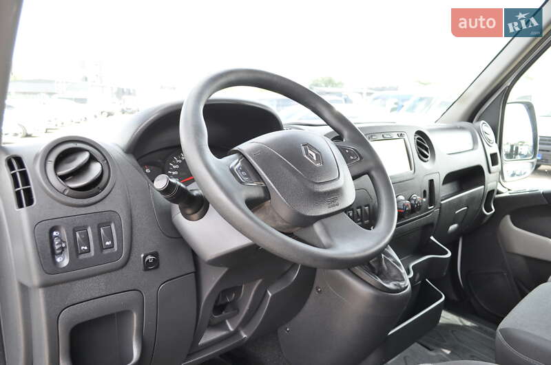 Грузопассажирский фургон Renault Master 2018 в Киеве