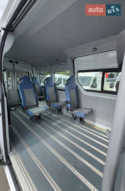 Микроавтобус Renault Master 2020 в 