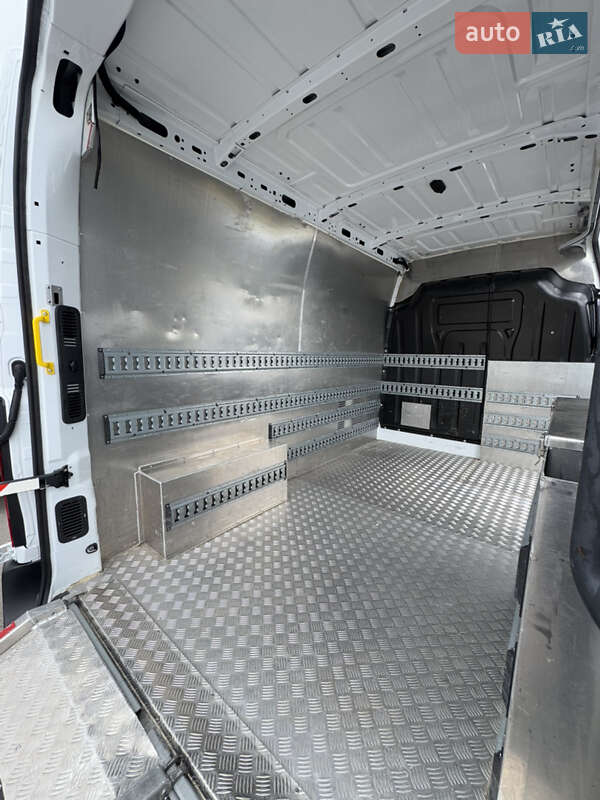 Грузовой фургон Renault Master 2021 в Киеве фото 36 Грузовой фургон Renault Master 2021 в Киеве