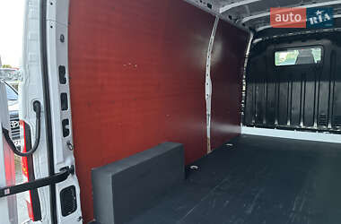 Грузовой фургон Renault Master 2021 в 