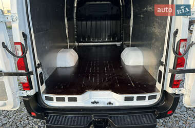 Грузовой фургон Renault Master 2018 в 