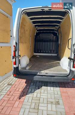 Грузовой фургон Renault Master 2021 в 