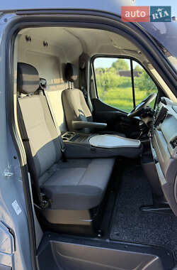Грузовой фургон Renault Master 2020 в 