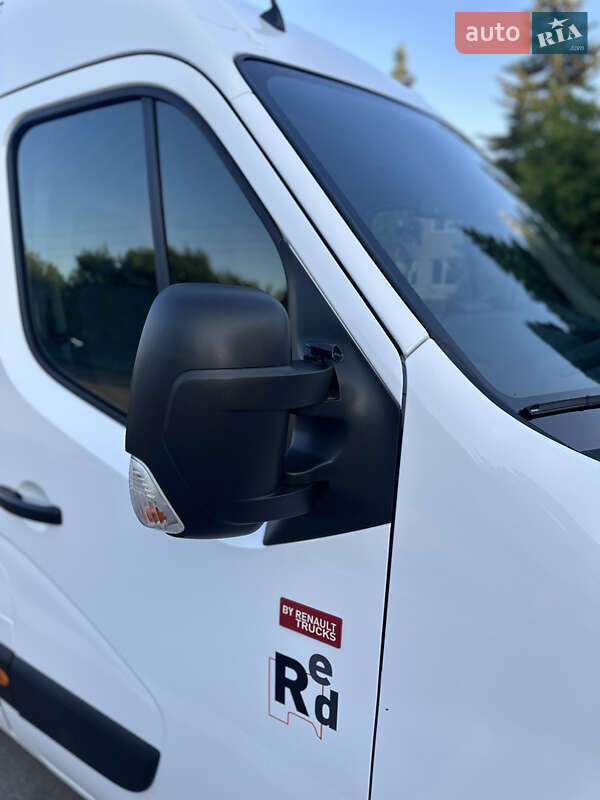 Вантажний фургон Renault Master 2020 в Дубні