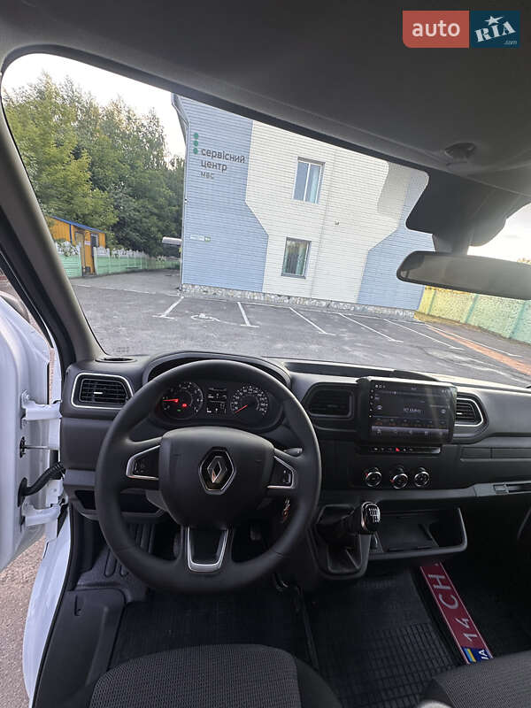 Вантажний фургон Renault Master 2020 в Дубні