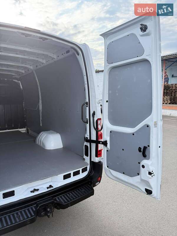 Грузовой фургон Renault Master 2020 в Луцке