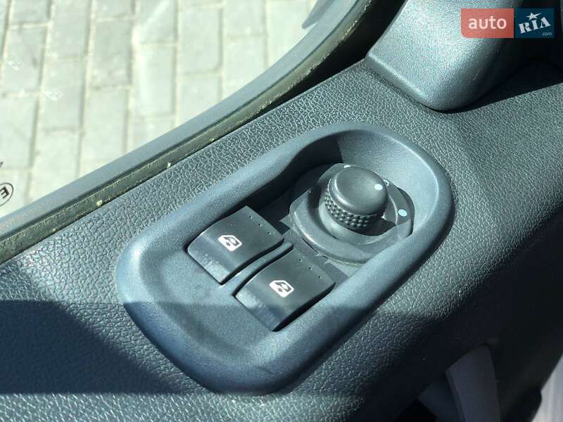 Грузопассажирский фургон Renault Master 2010 в Ковеле