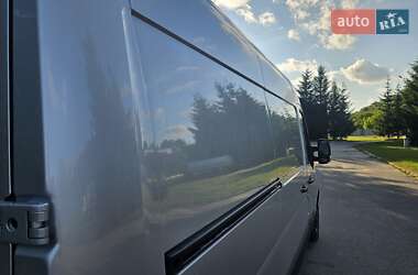 Грузовой фургон Renault Master 2018 в 