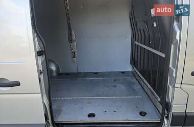 Грузовой фургон Renault Master 2018 в 