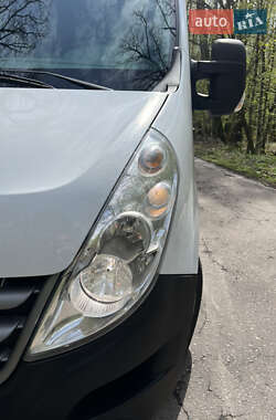 Грузовой фургон Renault Master 2013 в 